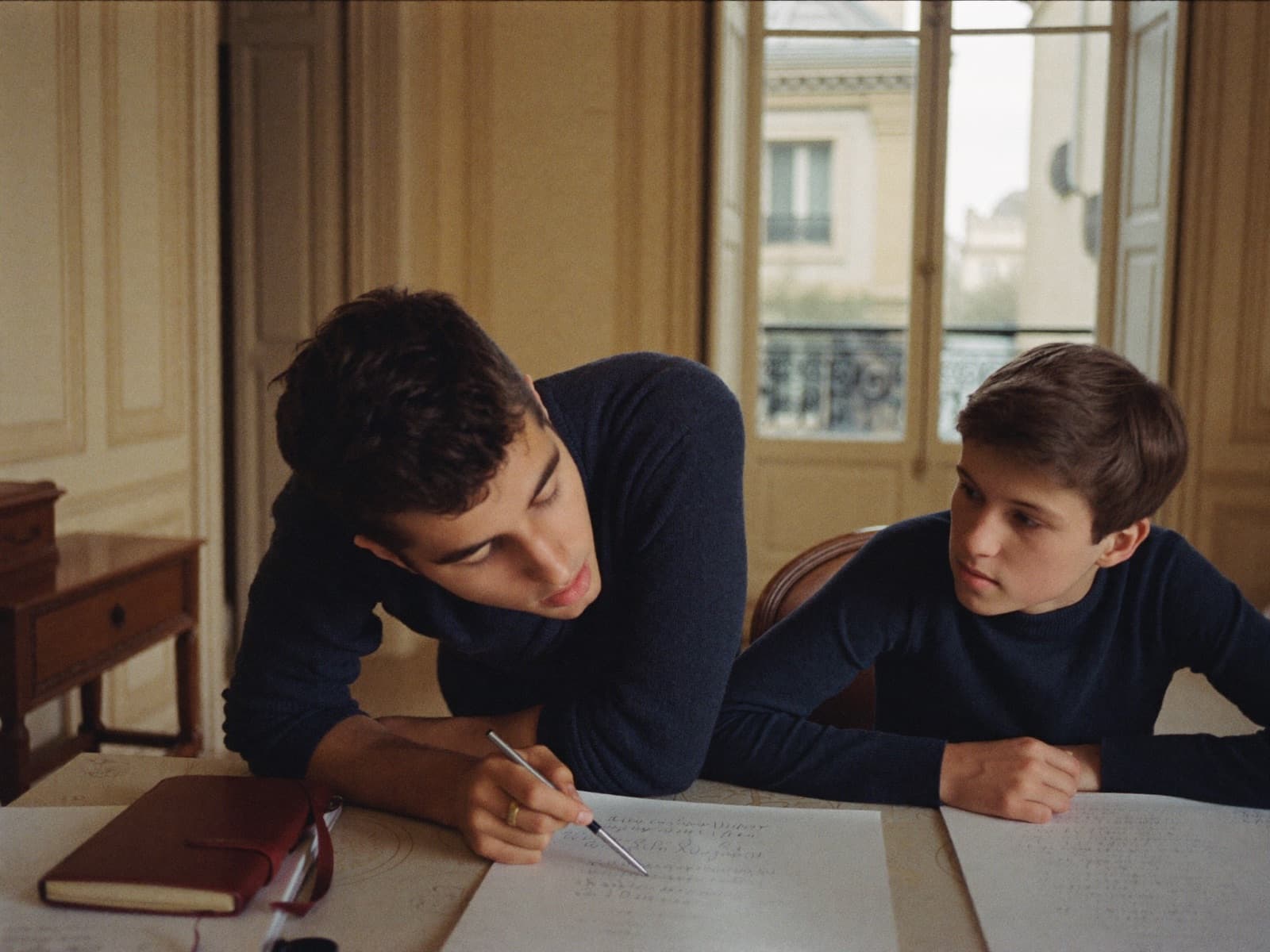 Cours particulier de mathématiques Majorant : un tuteur de grande école explique un exercice à un lycéen